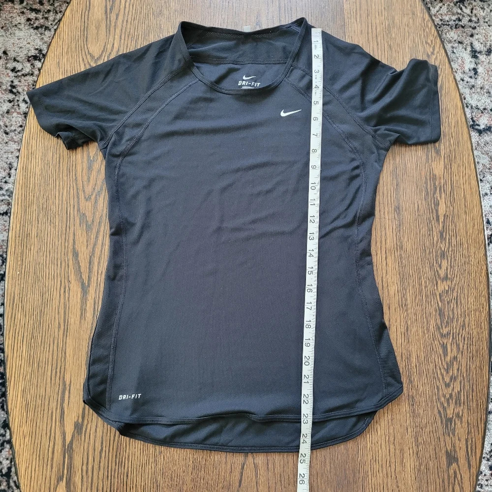 Nike Dri-Fit Black Short Sleeve Running Activewear Top Size Women's Small - Picture 7 of 9